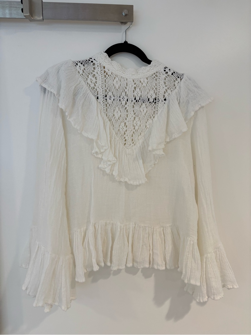 Jen’s pirate booty gauze lace top S